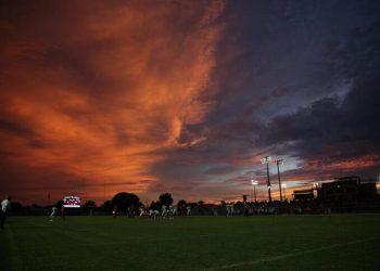 U.S. Supreme Court Conservatives Lean Toward Football Coach In Prayer Case